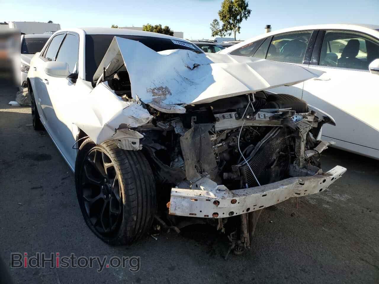 2019 CHRYSLER 300 - VIN: 2C3CCABG6KH562833 - Фото 4