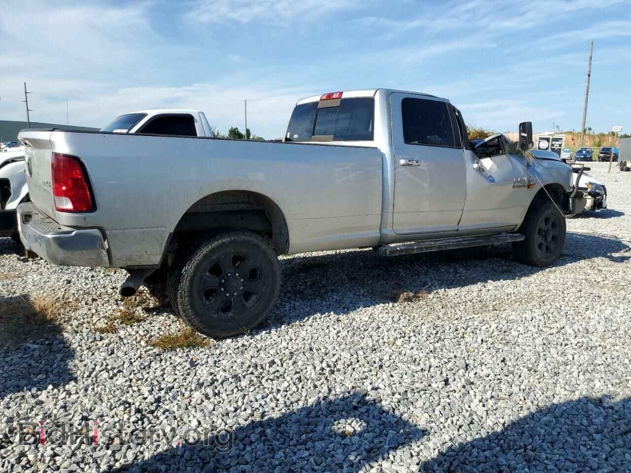 2013 RAM All Models - VIN: 3C63R3HL6DG561556 - Photo 3