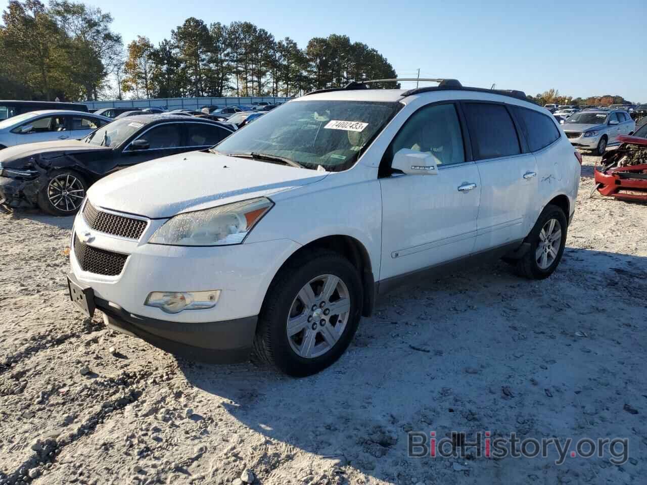 Photo 1GNLRGED6AS104965 - CHEVROLET TRAVERSE 2010