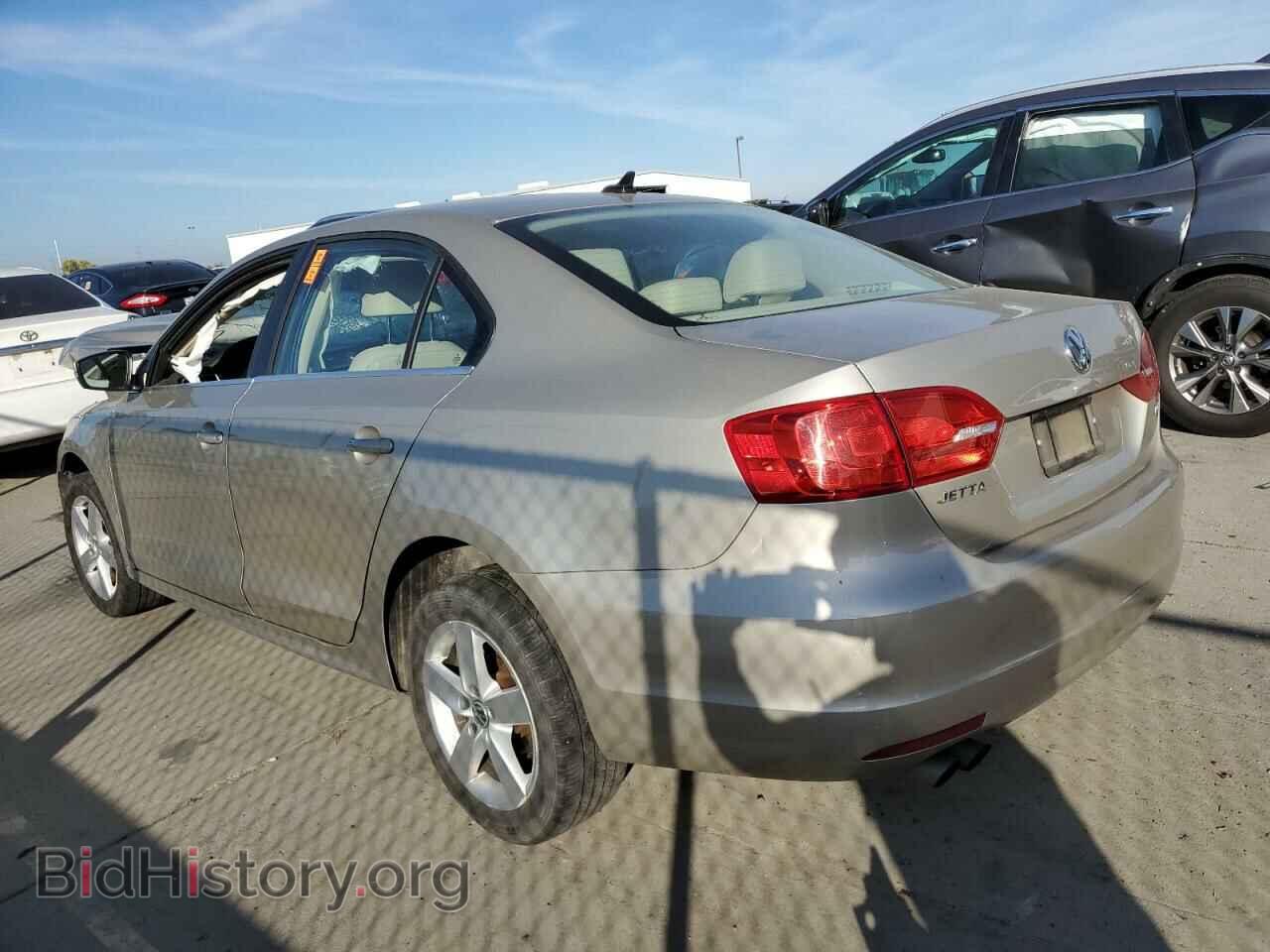 2014 VOLKSWAGEN JETTA - VIN: 3VWLL7AJ5EM246077 - Фото 2
