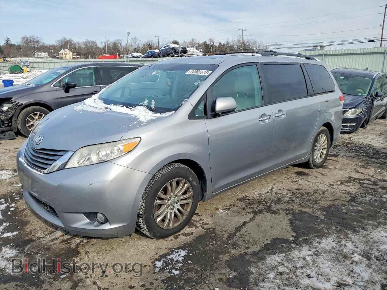 Фотография 5TDYK3DC1CS240694 - TOYOTA All Models 2012
