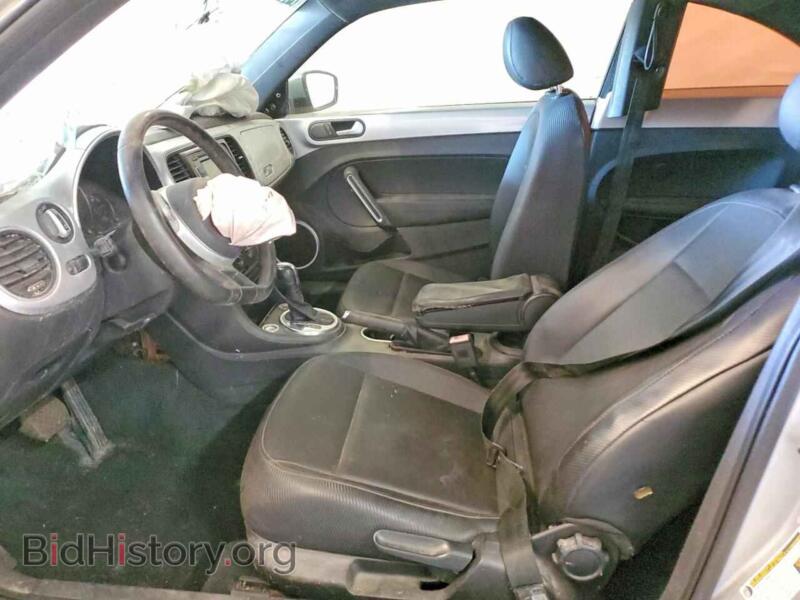 2012 Volkswagen BEETLE (VIN 3VWJP7AT8CM662229) — фото 7 из 12