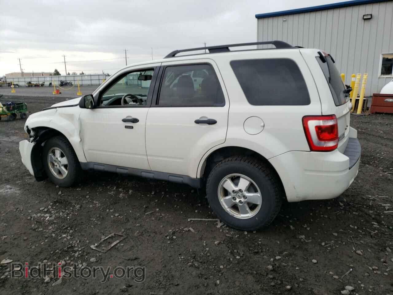 2011 FORD ESCAPE - VIN: 1FMCU9D77BKB67164 - Фото 2