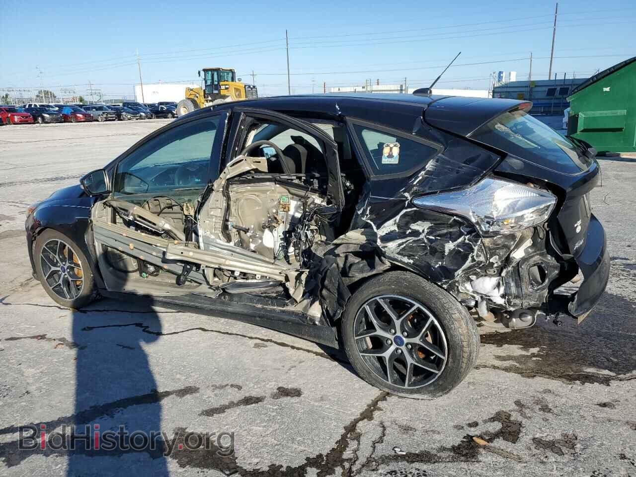 2017 FORD FOCUS - VIN: 1FADP3M2XHL210387 - Photo 2