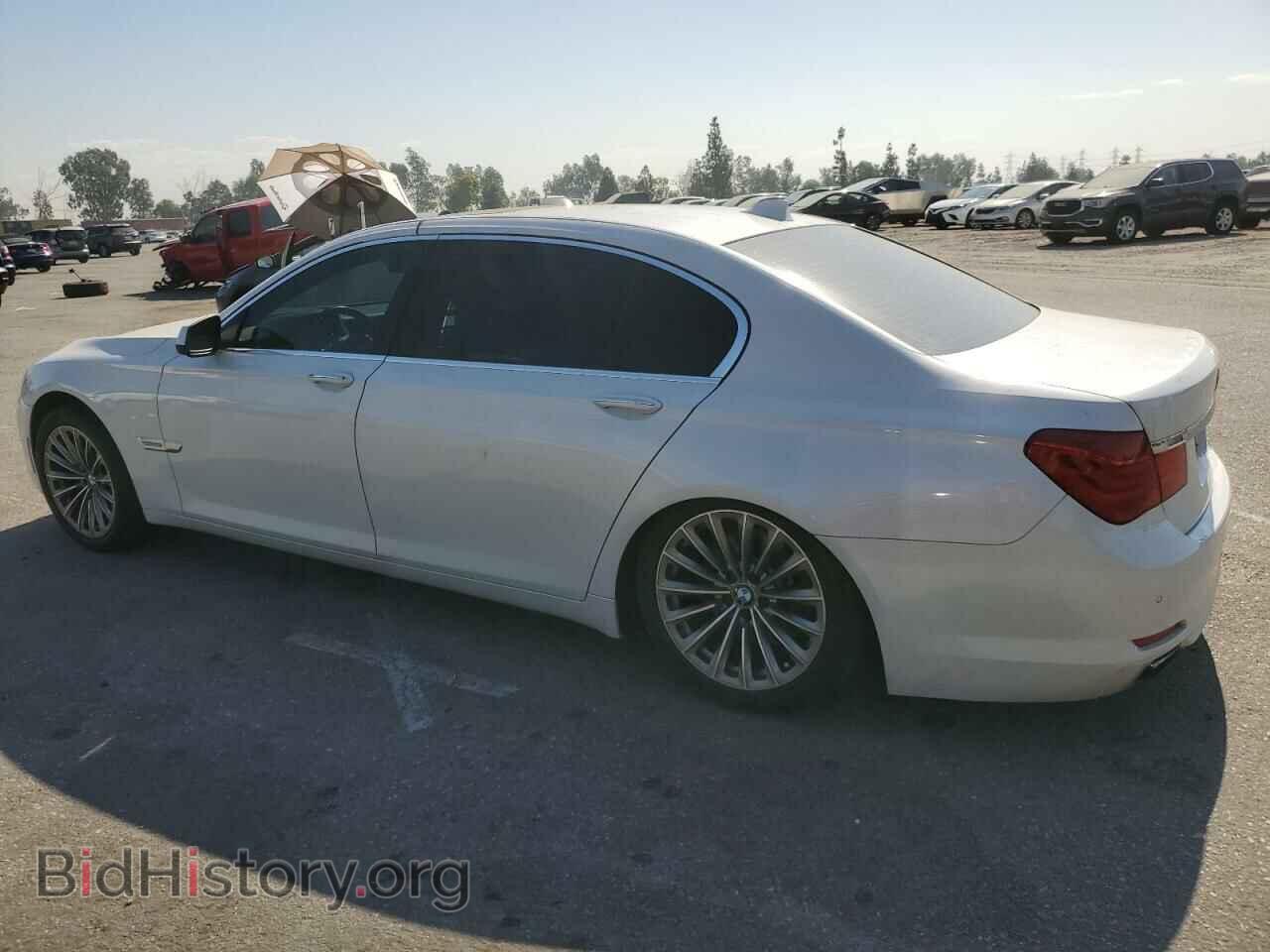 2012 BMW 7 SERIES - VIN: WBAKB4C55CC575826 - Фото 2