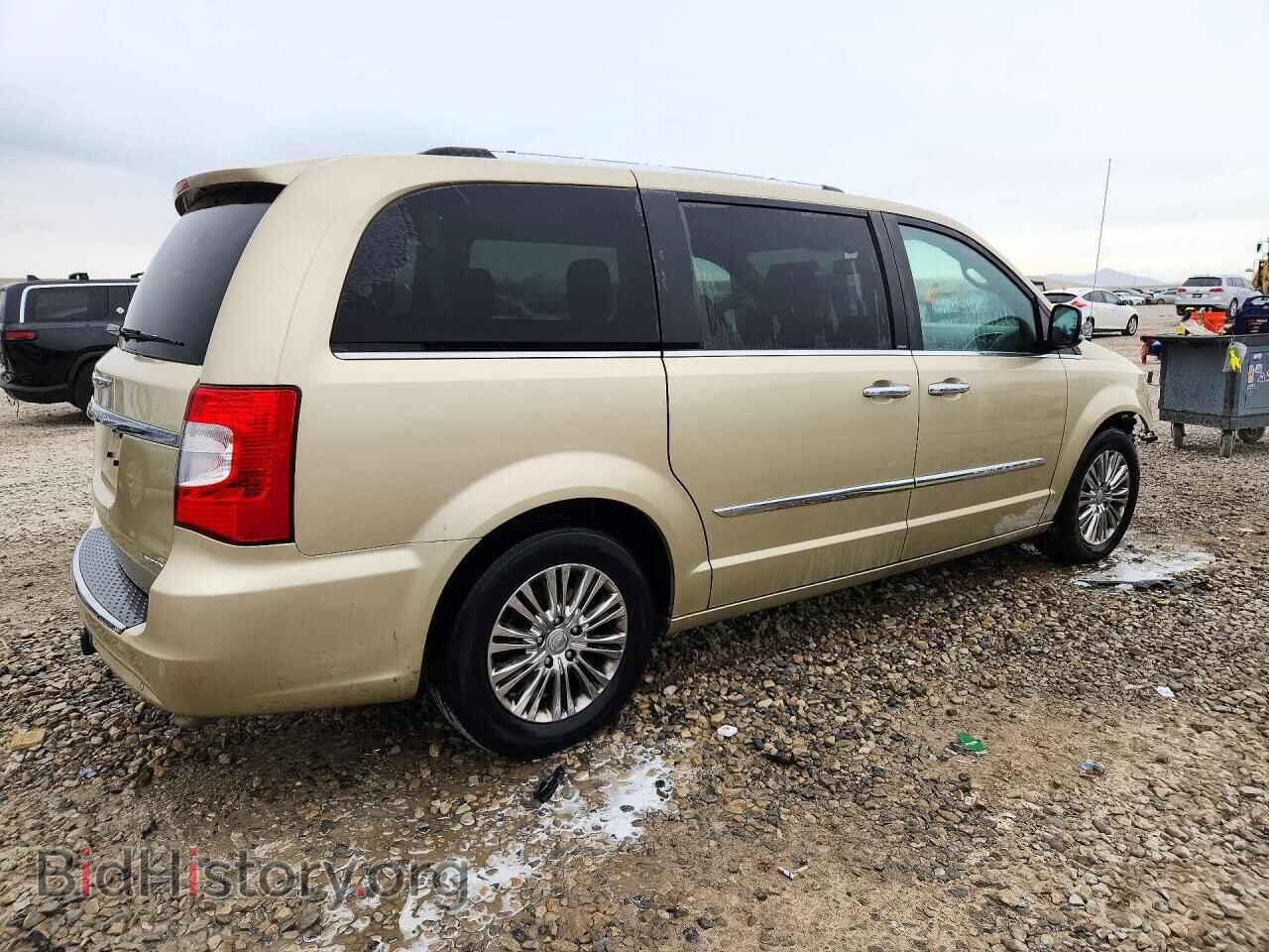2011 Chrysler MINIVAN (VIN 2A4RR6DG3BR617211) — photo 3 of 13