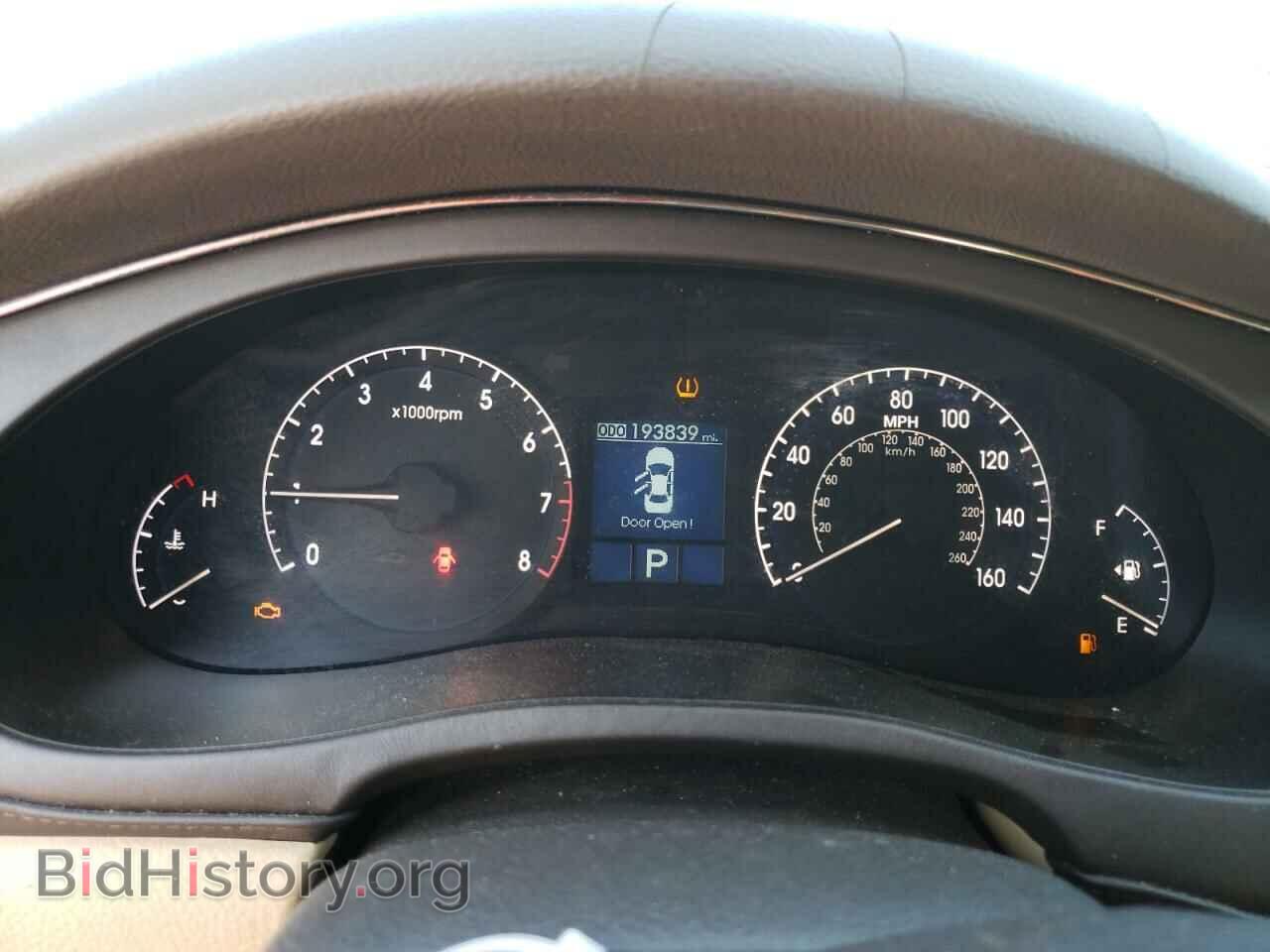 2009 HYUNDAI GENESIS - VIN: KMHGC46F79U051991 - Фото 9