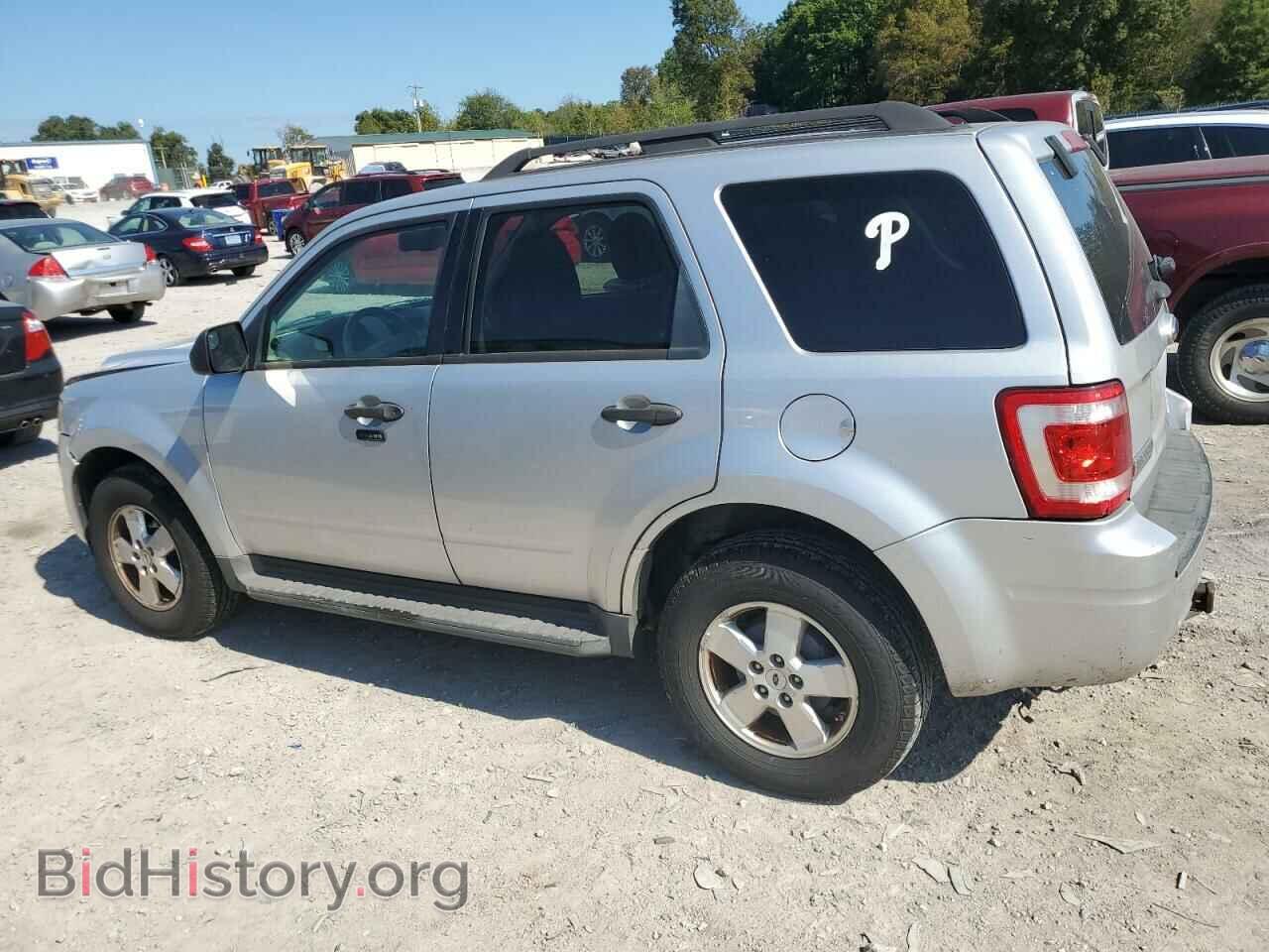 2011 FORD ESCAPE - VIN: 1FMCU9D76BKA04795 - Фото 2