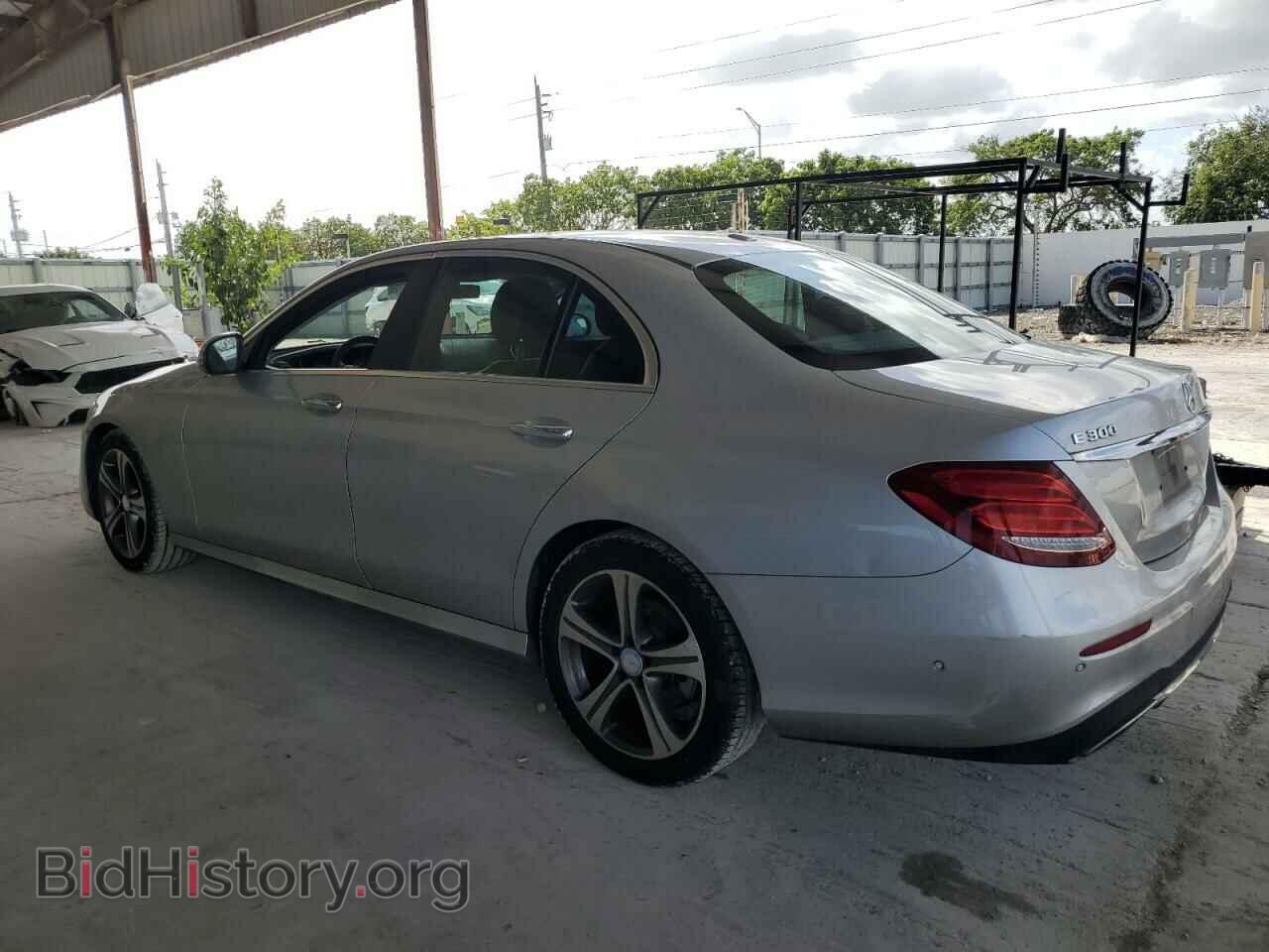 2018 MERCEDES-BENZ E-CLASS - VIN: WDDZF4JB0JA388958 - Фото 2