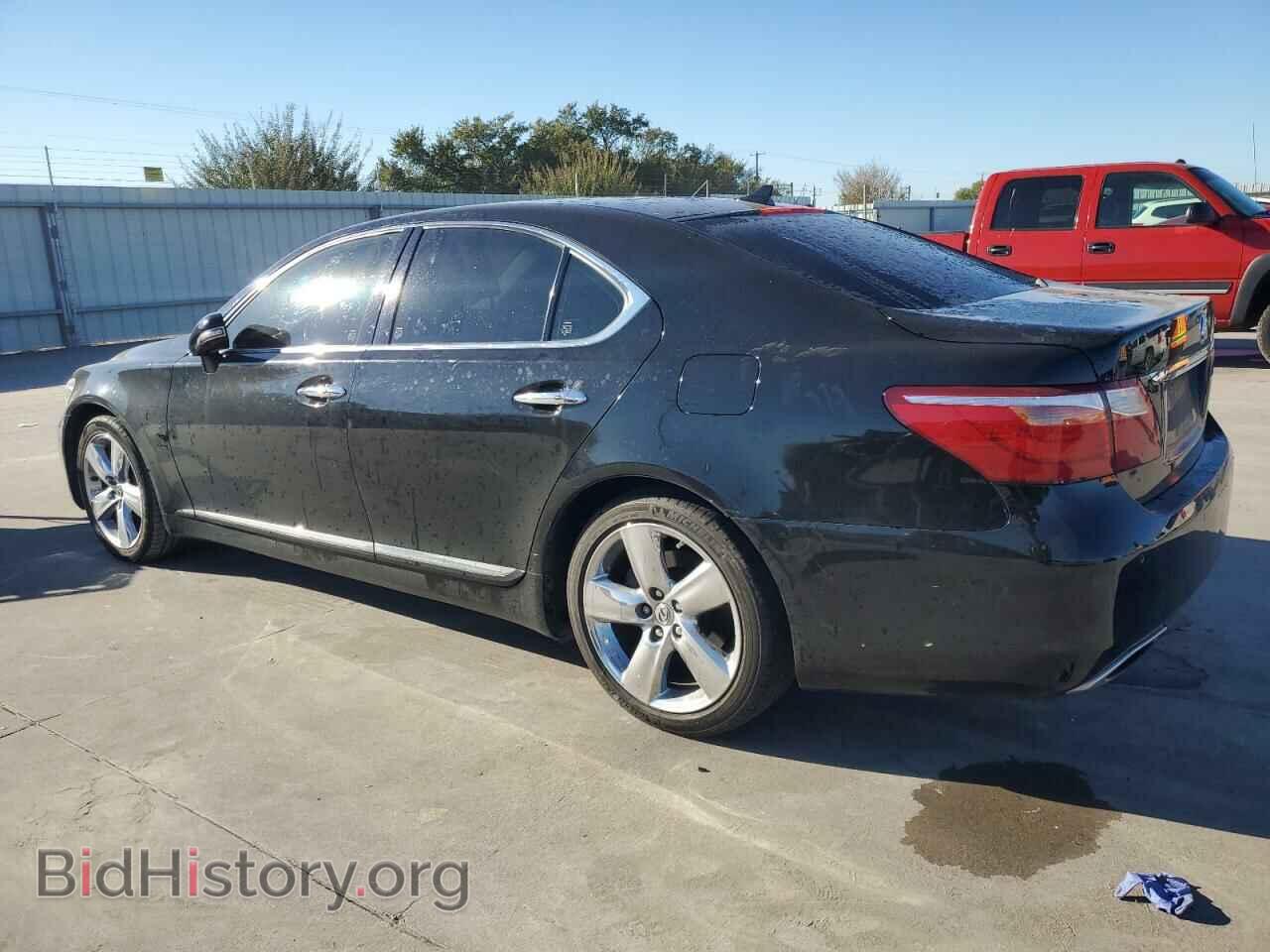 2012 LEXUS LS460 - VIN: JTHBL5EF1C5109485 - Photo 2
