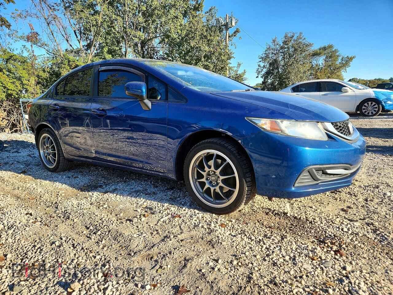 2014 Honda CIVIC (VIN 19XFB2F57EE263541) — фото 4 из 12