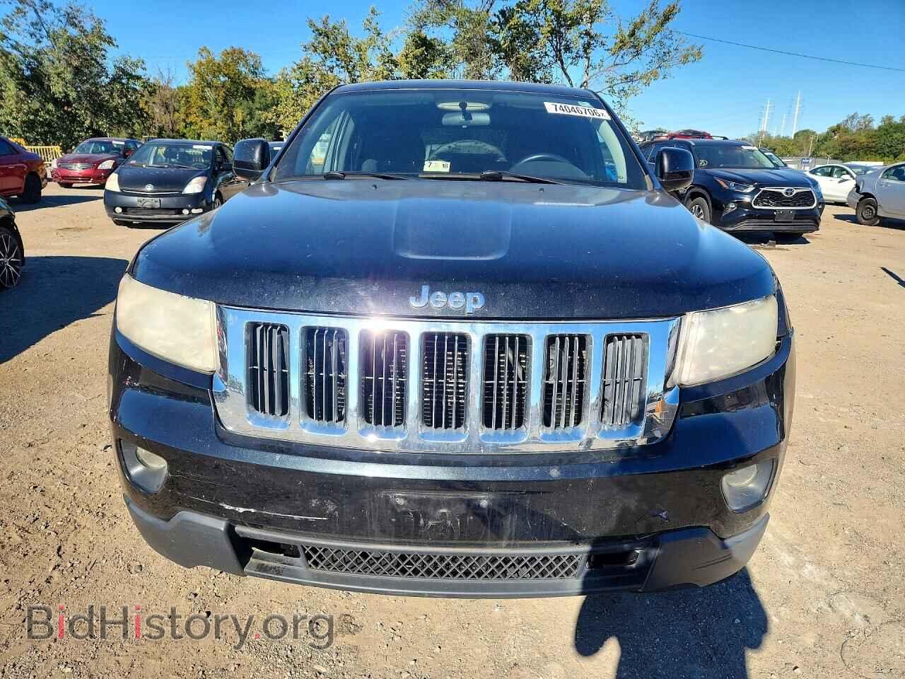 2011 Jeep CHEROKEE (VIN 1J4RR4GG5BC555240) — фото 5 из 13