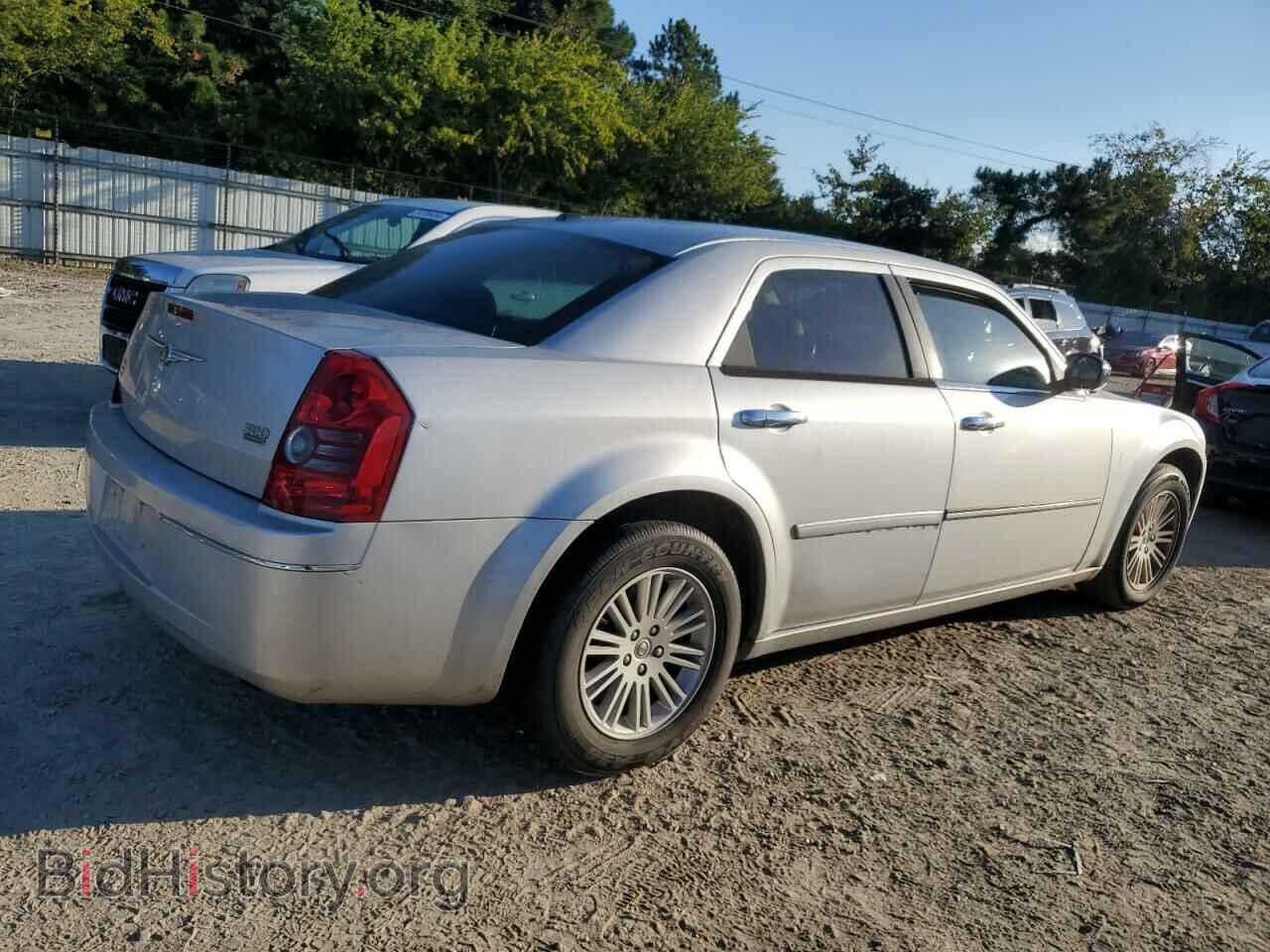 2010 CHRYSLER 300 - VIN: 2C3CA5CV1AH225706 - Фото 3
