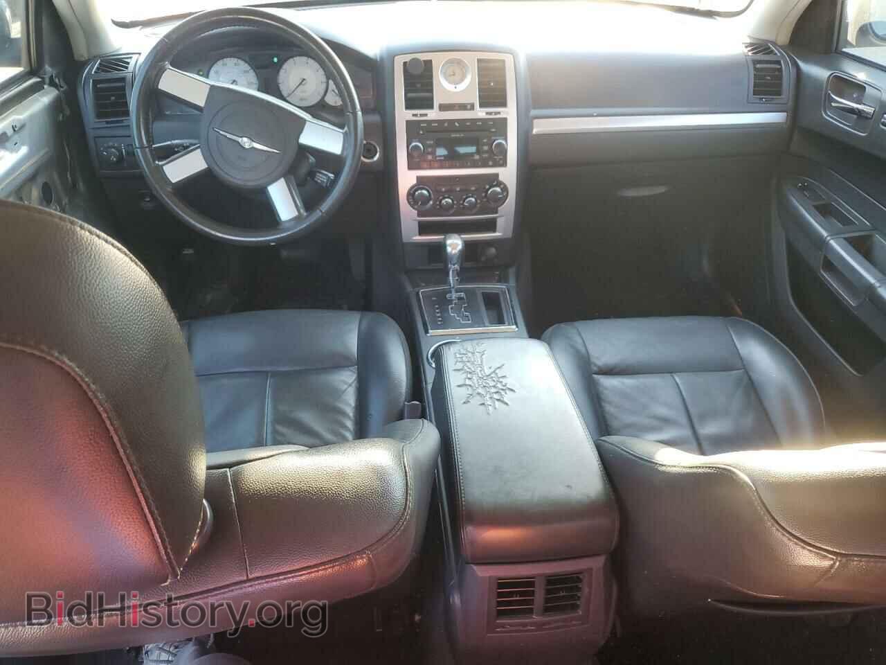 2010 CHRYSLER 300 - VIN: 2C3CA5CV1AH225706 - Фото 8