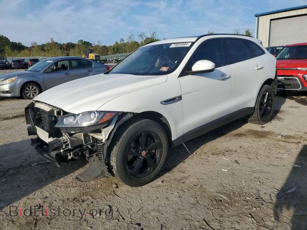 Фотография SADCJ2BV1HA880831 - JAGUAR F-PACE 2017