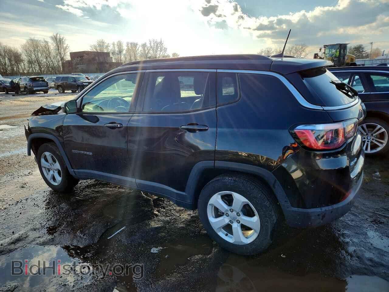 2019 JEEP COMPASS - VIN: 3C4NJDBB8KT679188 - Фото 2
