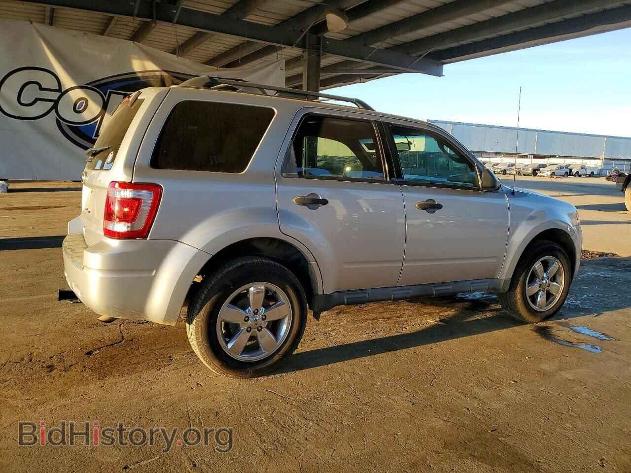 2011 FORD ESCAPE - VIN: 1FMCU0D71BKC38015 - Фото 3