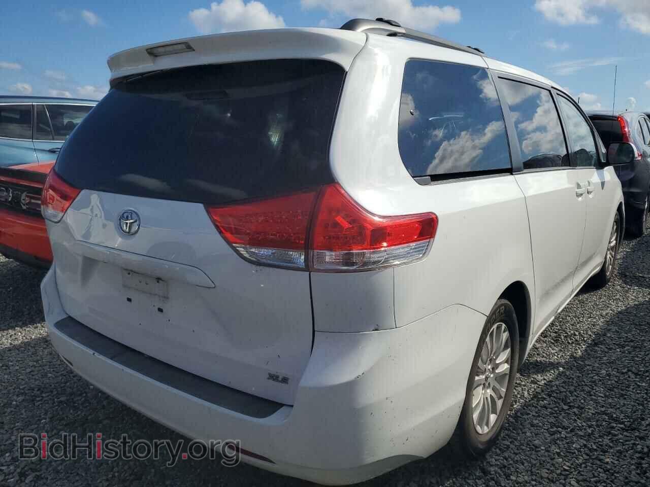 2013 TOYOTA All Models - VIN: 5TDYK3DC3DS361308 - Фото 3