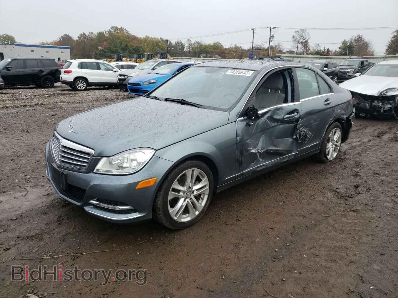 Photo WDDGF8BB4CF909747 - MERCEDES-BENZ C-CLASS 2012
