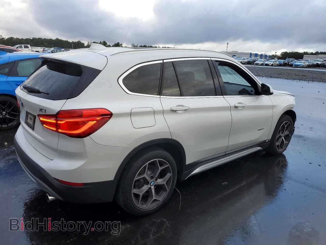 2017 BMW X1 - VIN: WBXHT3C38H5F76148 - Фото 3