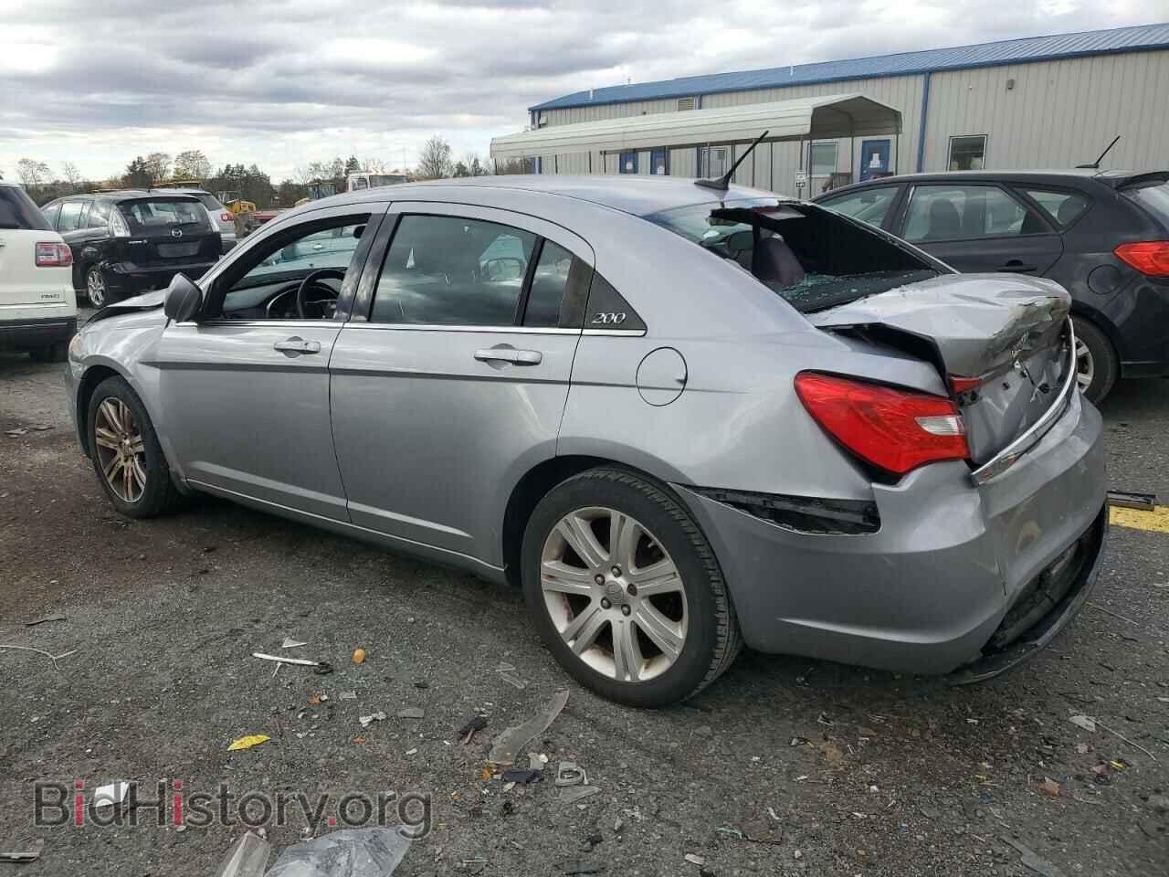 2013 CHRYSLER 200 - VIN: 1C3CCBAB5DN670382 - Photo 2