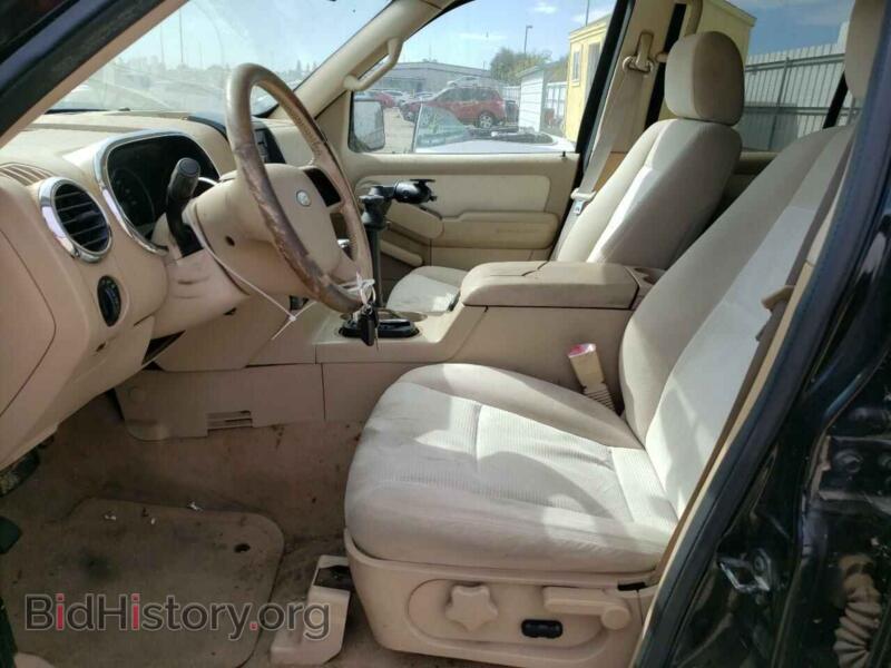 2006 Ford EXPLORER (VIN 1FMEU63E76UA46409) — photo 7 of 13