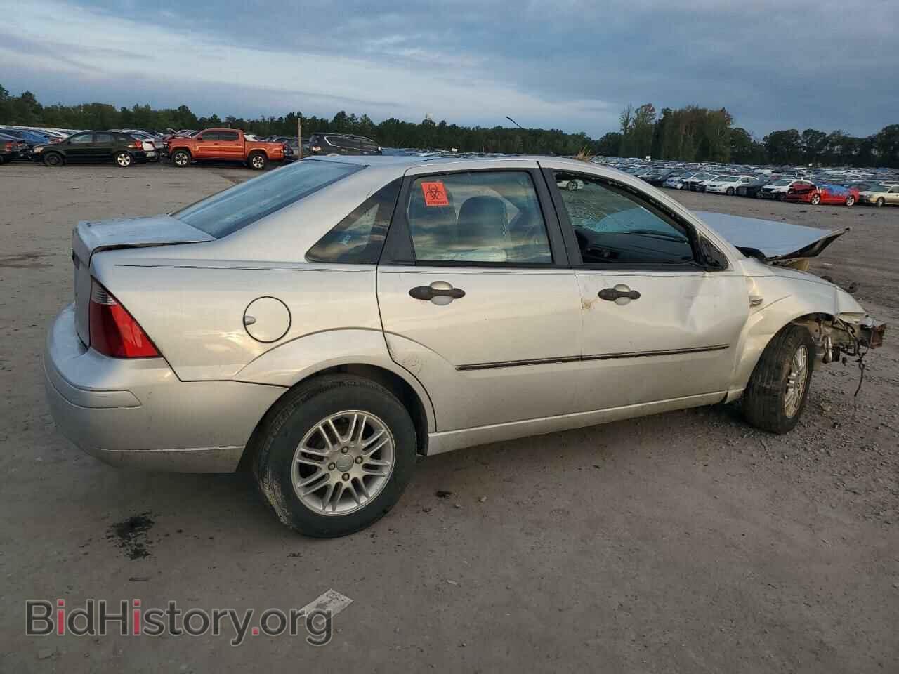 2007 FORD FOCUS - VIN: 1FAHP34N27W146032 - Фото 3