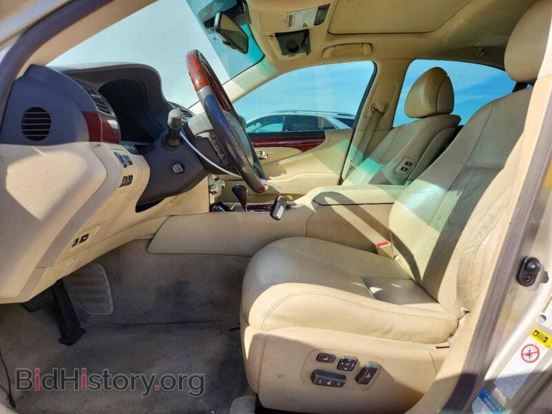 2011 Lexus LS460 (VIN JTHBL5EF4B5102576) — photo 7 of 12