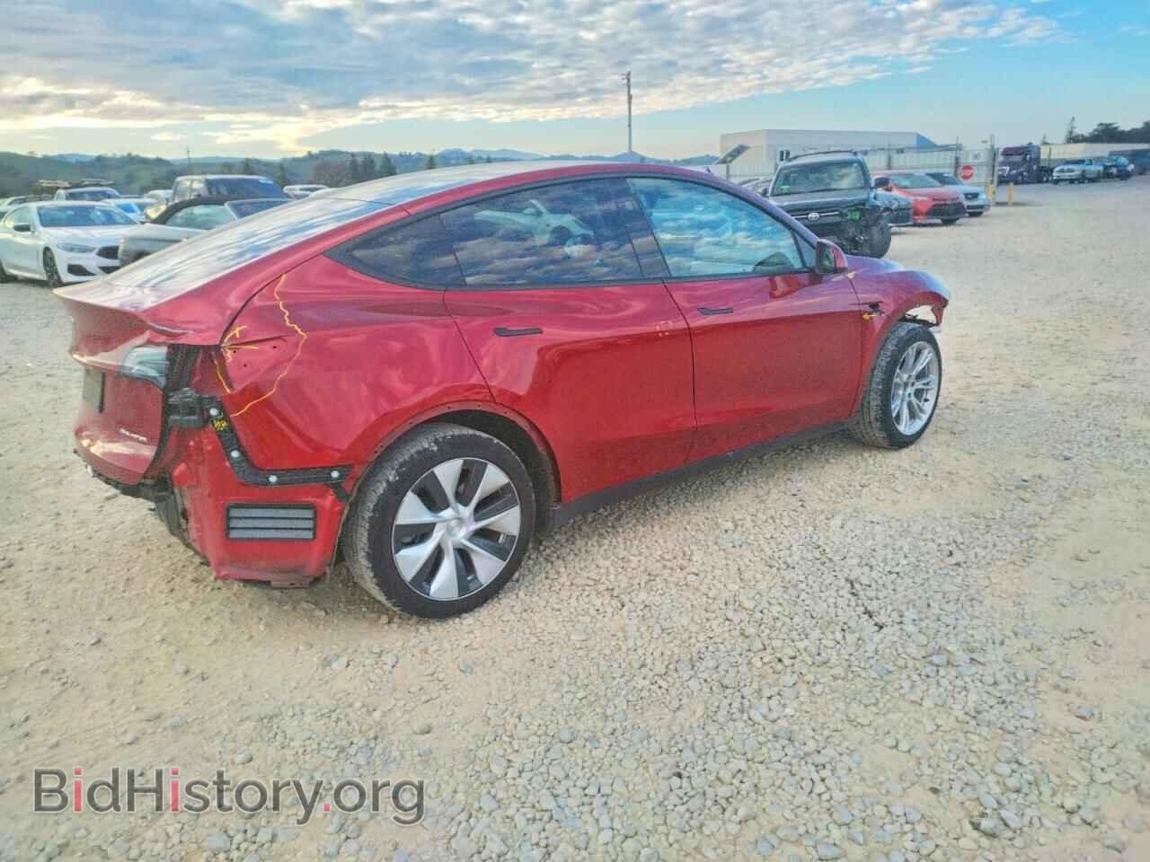2024 TESLA MODEL Y - VIN: 7SAYGDEE8RF031427 - Фото 3