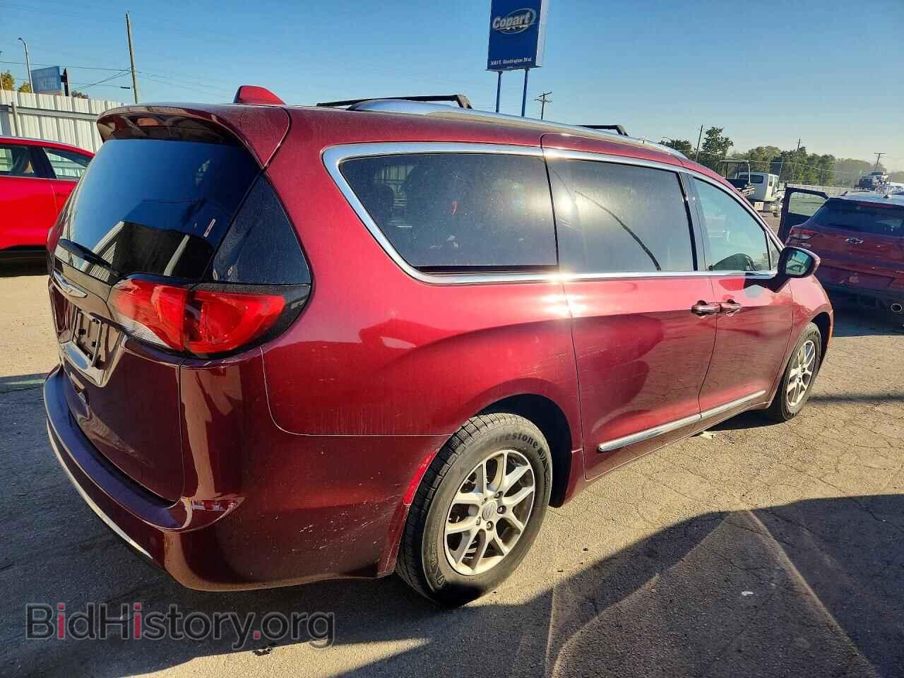 2017 Chrysler PACIFICA (VIN 2C4RC1EG6HR510901) — photo 3 of 13
