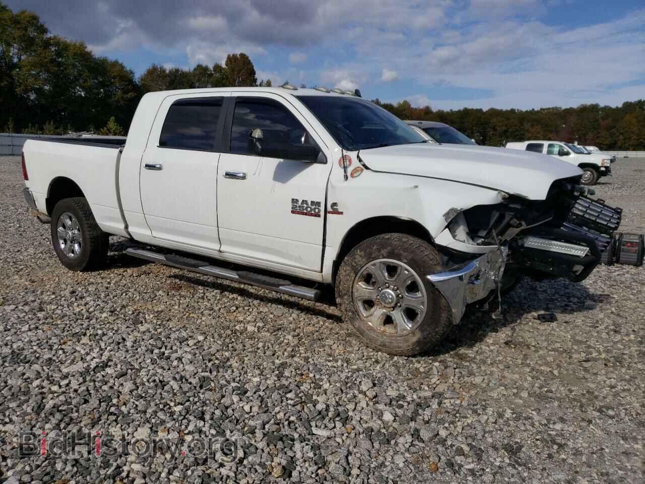 2015 RAM All Models - VIN: 3C6UR5ML2FG571770 - Photo 4