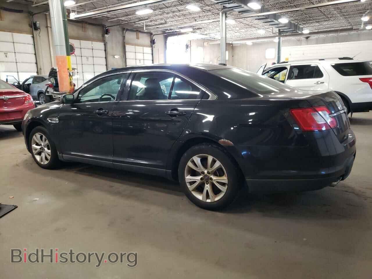2010 FORD TAURUS - VIN: 1FAHP2HW6AG155363 - Фото 2