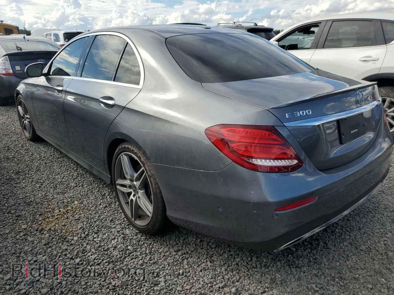 2019 MERCEDES-BENZ E-CLASS - VIN: WDDZF4JB7KA668586 - Фото 2