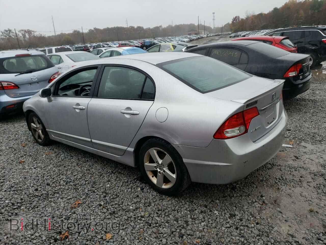 2011 HONDA CIVIC - VIN: 2HGFA1F60BH521132 - Фото 2