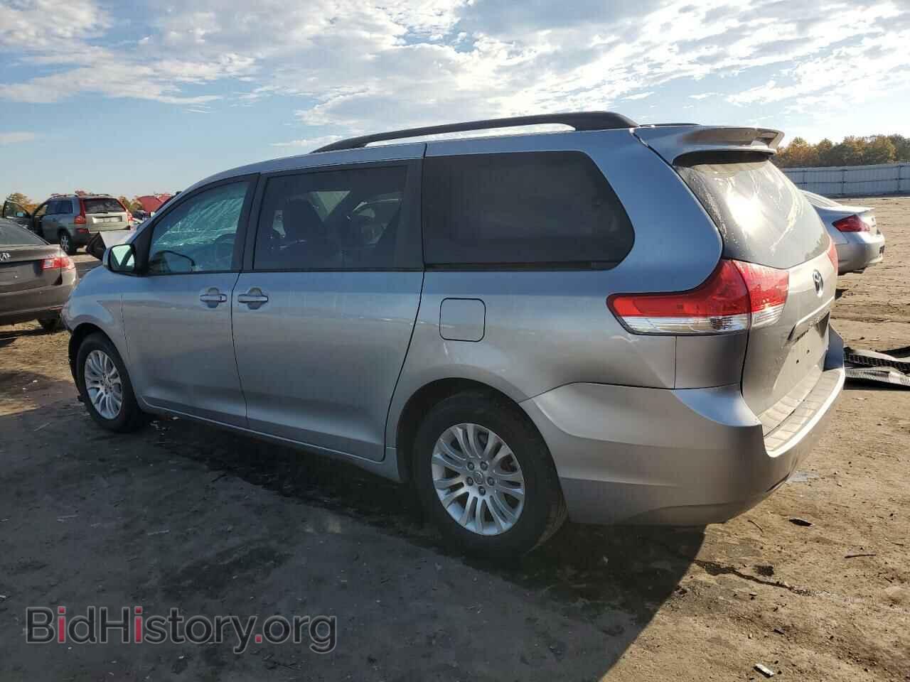 2013 TOYOTA All Models - VIN: 5TDYK3DC8DS375222 - Photo 2
