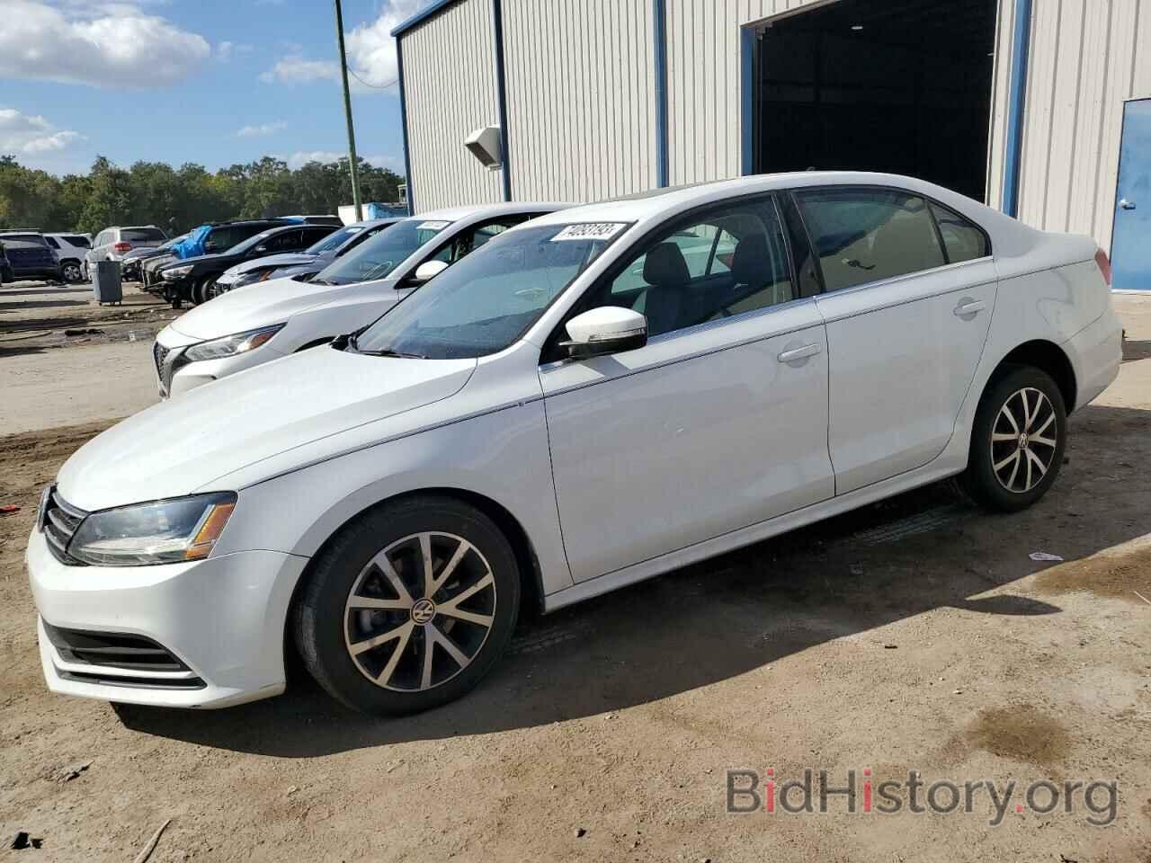 Report 3VWDB7AJ0HM251991 VOLKSWAGEN JETTA 2017 WHITE GAS - price and ...