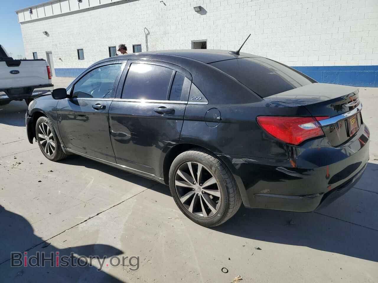 2013 CHRYSLER 200 - VIN: 1C3CCBBB4DN502005 - Фото 2