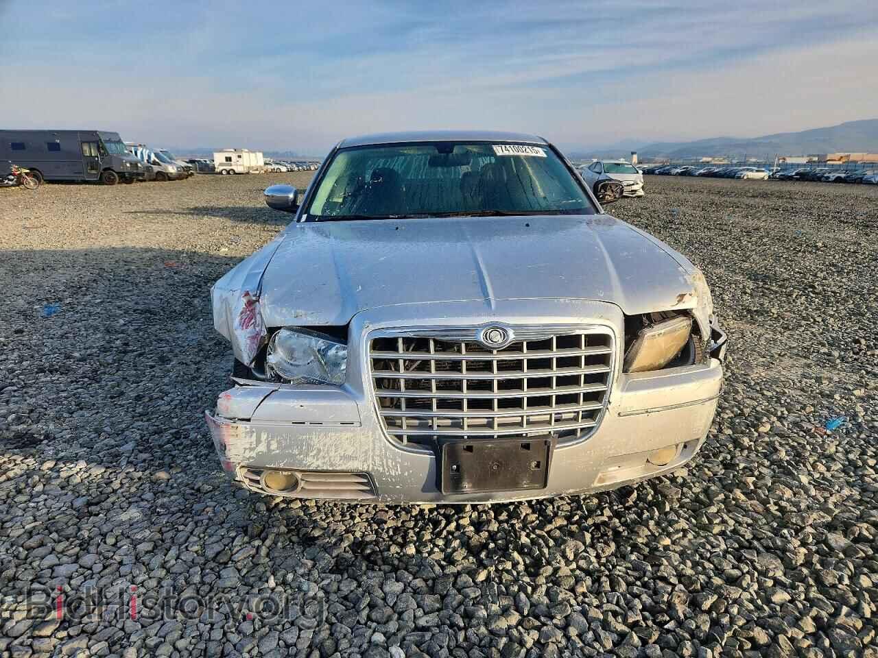 2010 CHRYSLER 300 - VIN: 2C3CA5CV2AH250016 - Фото 5
