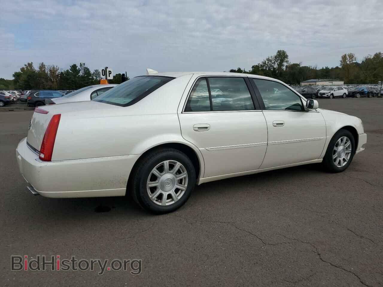 2011 CADILLAC DTS - VIN: 1G6KA5E61BU104530 - Photo 3