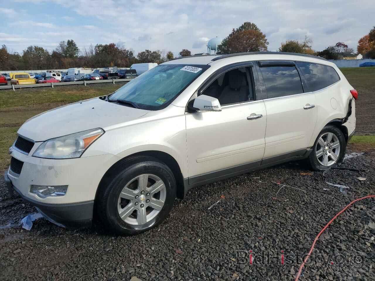 Photo 1GNKVGED9BJ215881 - CHEVROLET TRAVERSE 2011