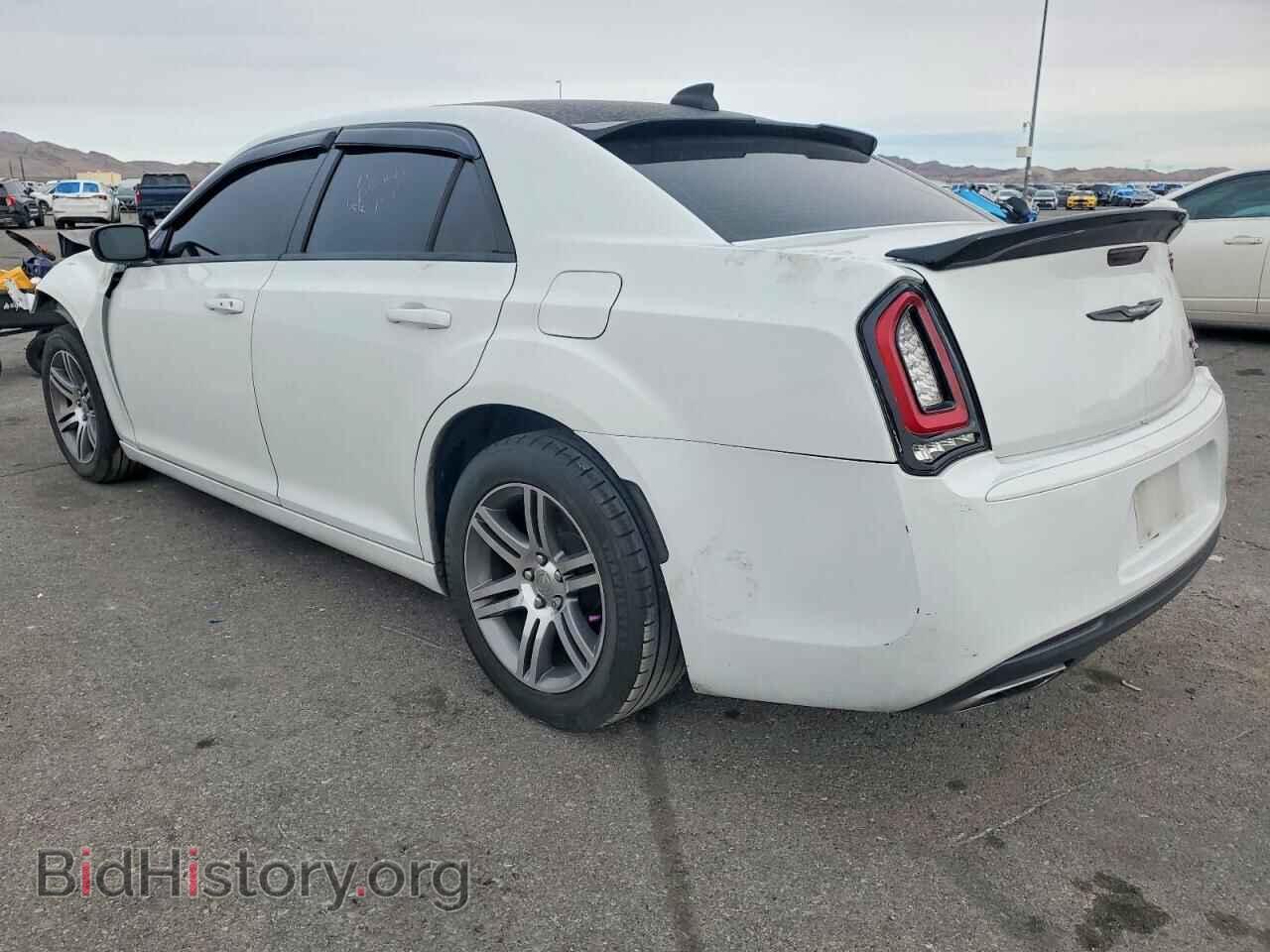 2016 CHRYSLER 300 - VIN: 2C3CCABG5GH198301 - Фото 2