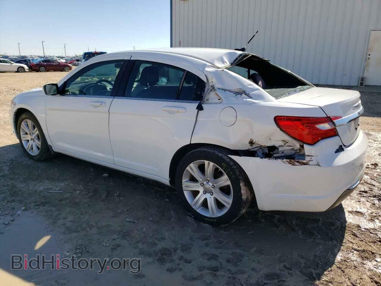 2013 CHRYSLER 200 - VIN: 1C3CCBAB6DN687109 - Photo 2