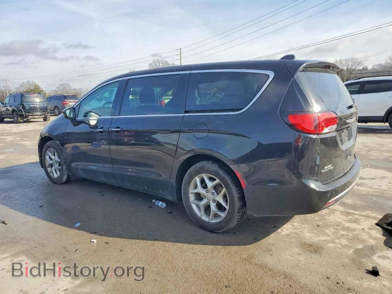 2018 CHRYSLER PACIFICA - VIN: 2C4RC1FG2JR117045 - Photo 2