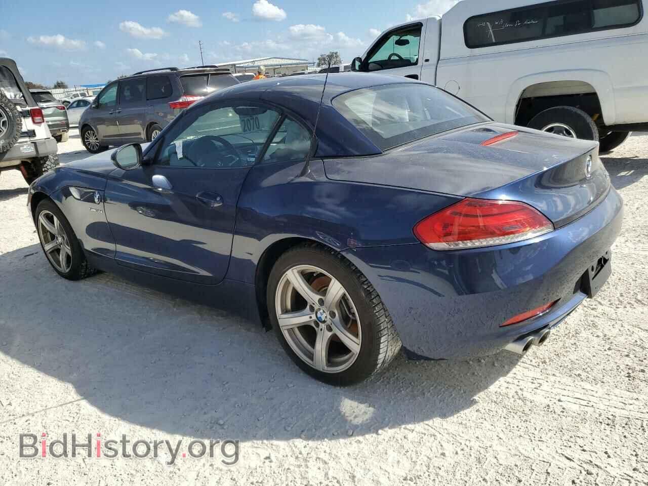 2011 BMW Z4 - VIN: WBALM5C52BE378443 - Фото 2