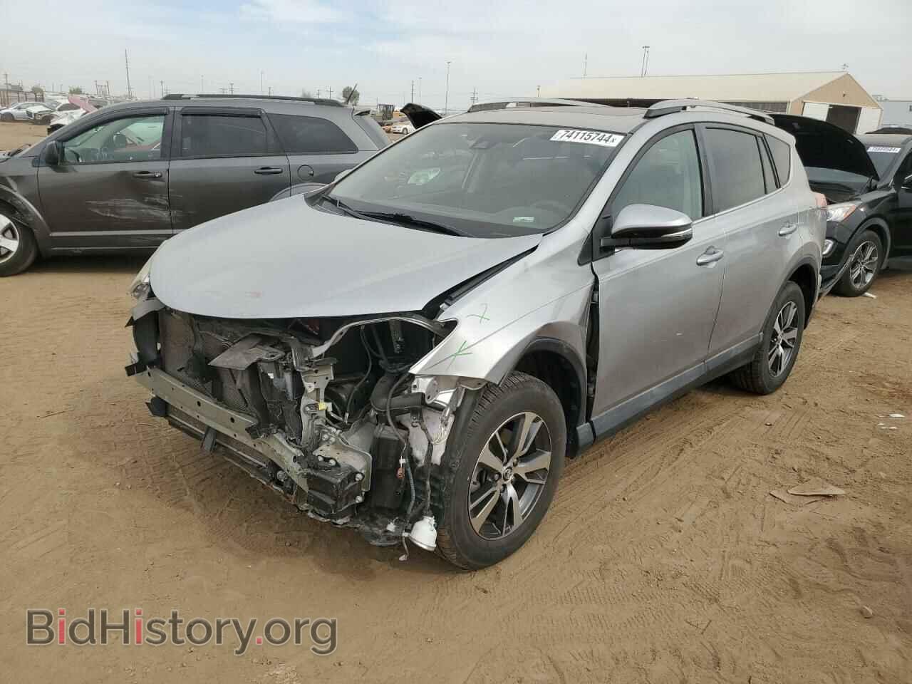 Photo 2T3RFREV2HW679355 - TOYOTA RAV4 2017