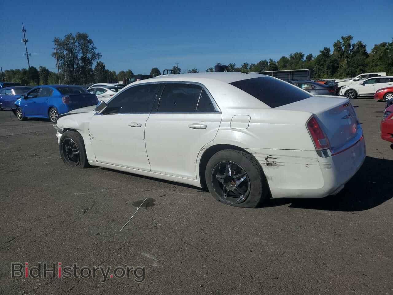 2012 CHRYSLER 300 - VIN: 2C3CCAAG6CH104650 - Фото 2