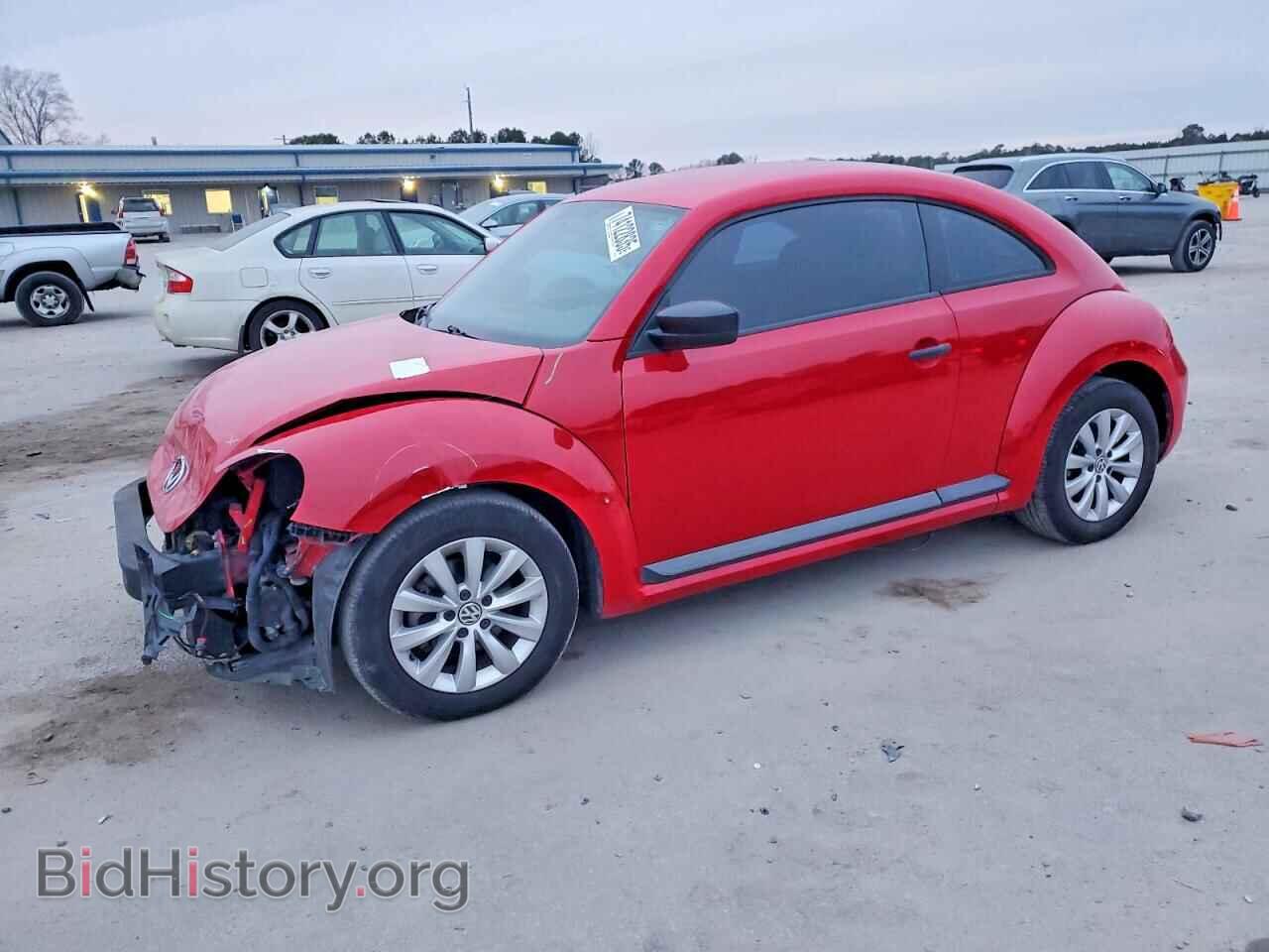 Photo 3VWF17AT1FM654792 - VOLKSWAGEN BEETLE 2015