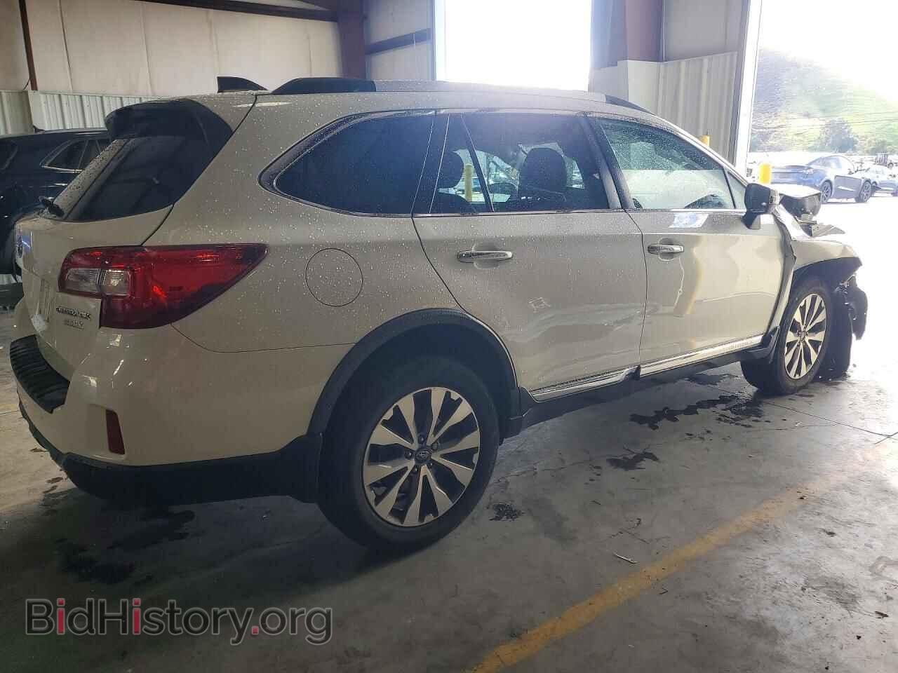 2017 Subaru OUTBACK (VIN 4S4BSATCXH3346500) — фото 3 из 13