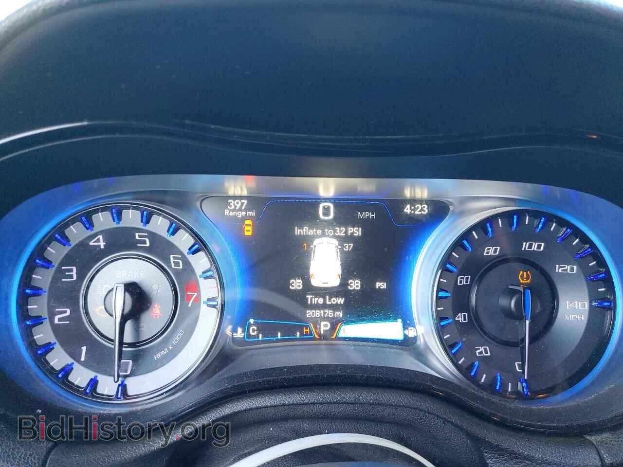 2015 CHRYSLER 300 - VIN: 2C3CCABG2FH743238 - Фото 9