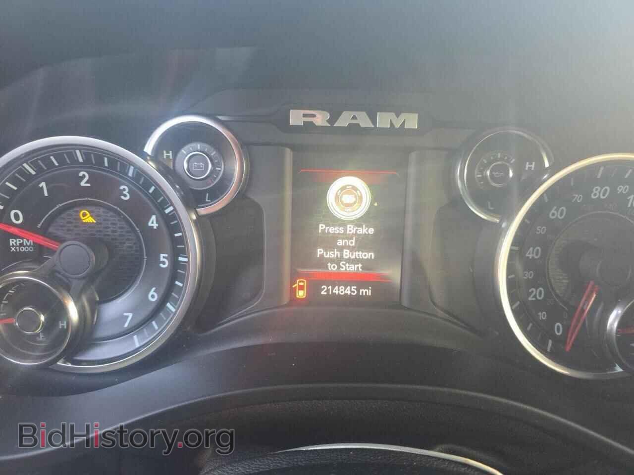 2019 RAM 1500 (VIN 1C6SRFMT6KN800210) — фото 8 из 14